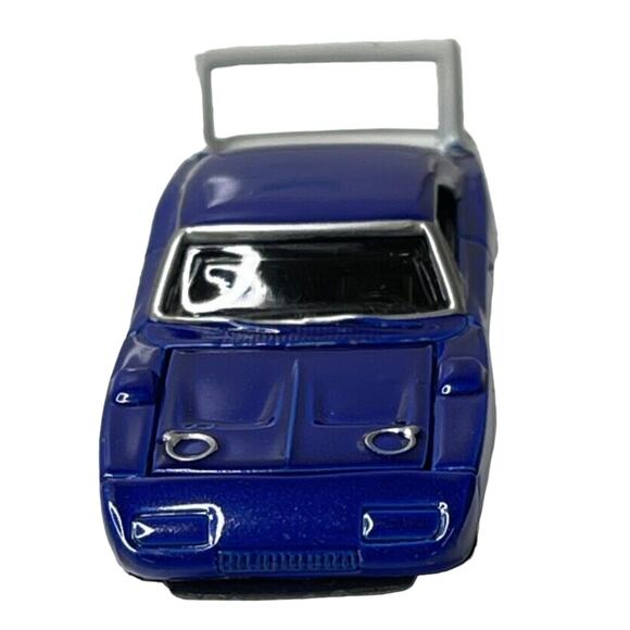 Johnny Lightning 1969 Dodge Charger Daytona 2004 1/64 Diecast Model Car - Picture 2 of 9